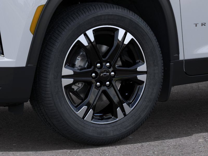 New 2027 Chevrolet Traverse LT w/ Sun and Wheel Package FWD image 9