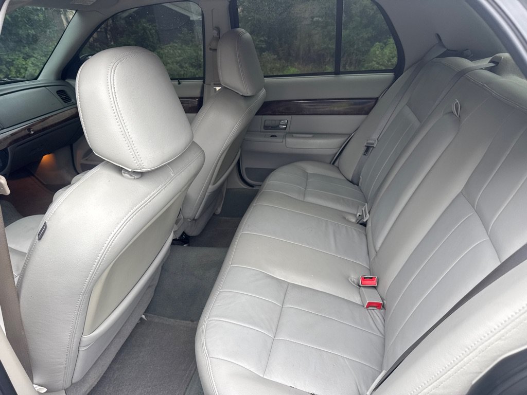 Used 2005 Mercury Grand Marquis LS RWD image 12