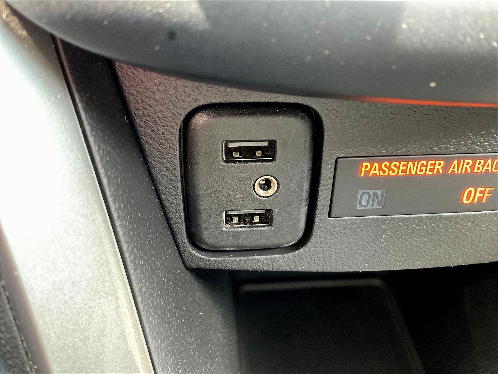 Used 2020 Chevrolet Trax LT FWD image 15