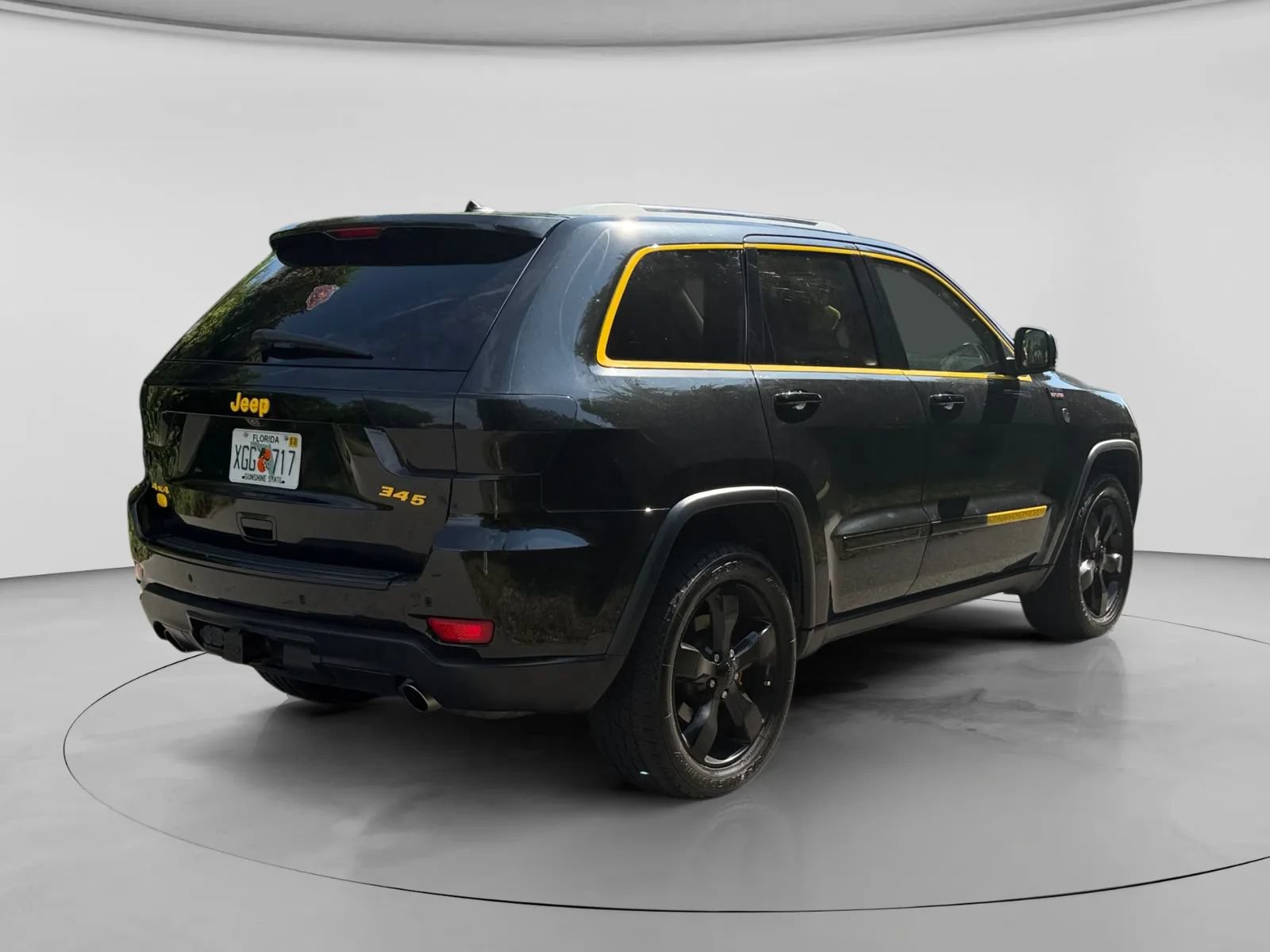 Used 2012 Jeep Grand Cherokee Overland AWD/4WD image 5