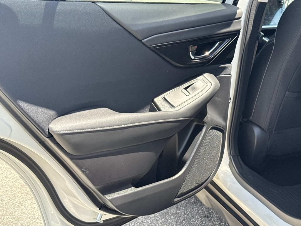 Used 2024 Subaru Outback Premium AWD/4WD image 12