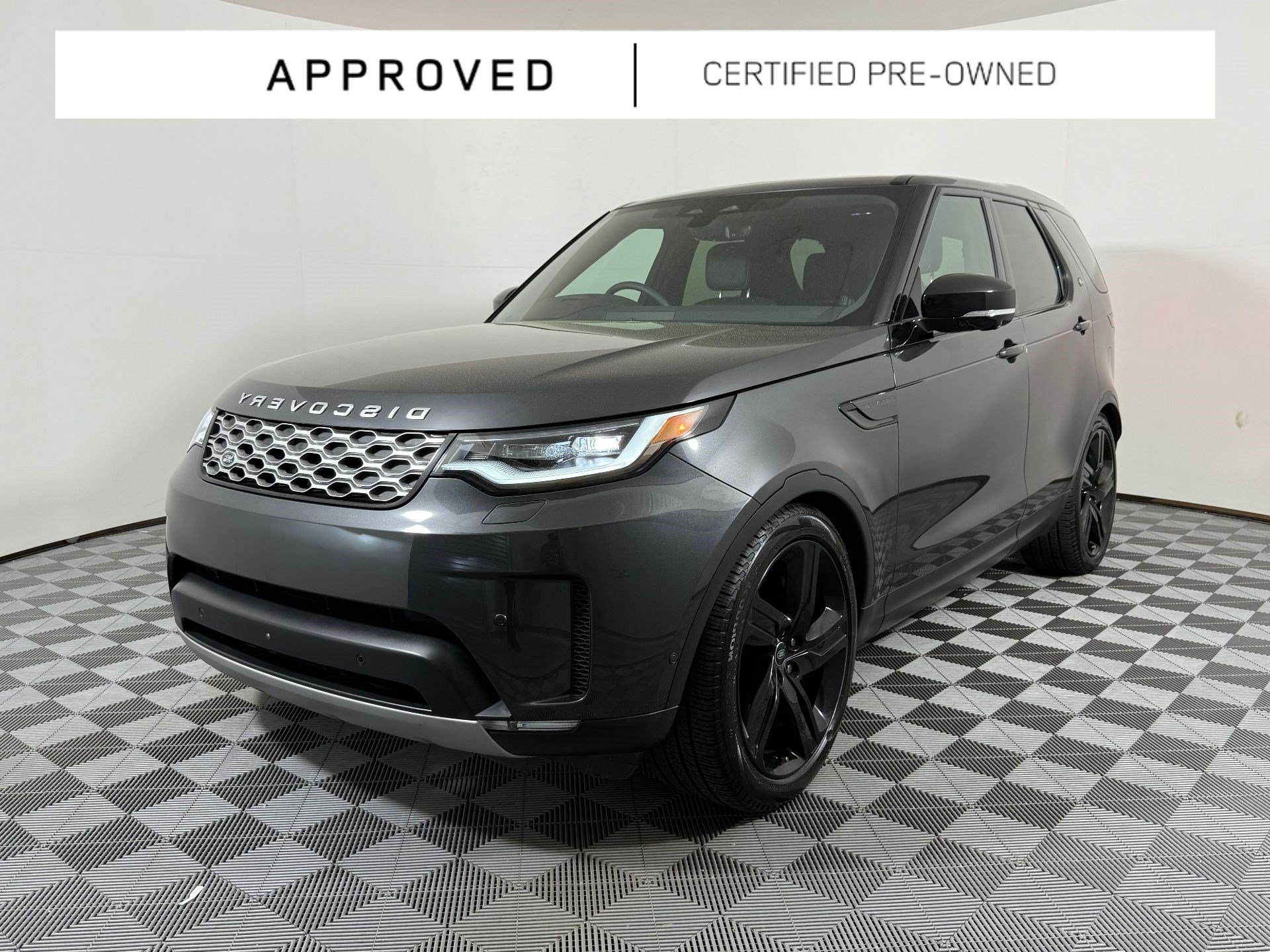 Used 2025 Land Rover Discovery S