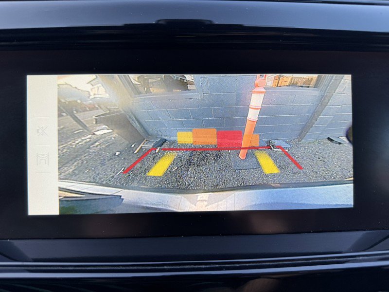 Used 2017 Land Rover Discovery HSE image 46