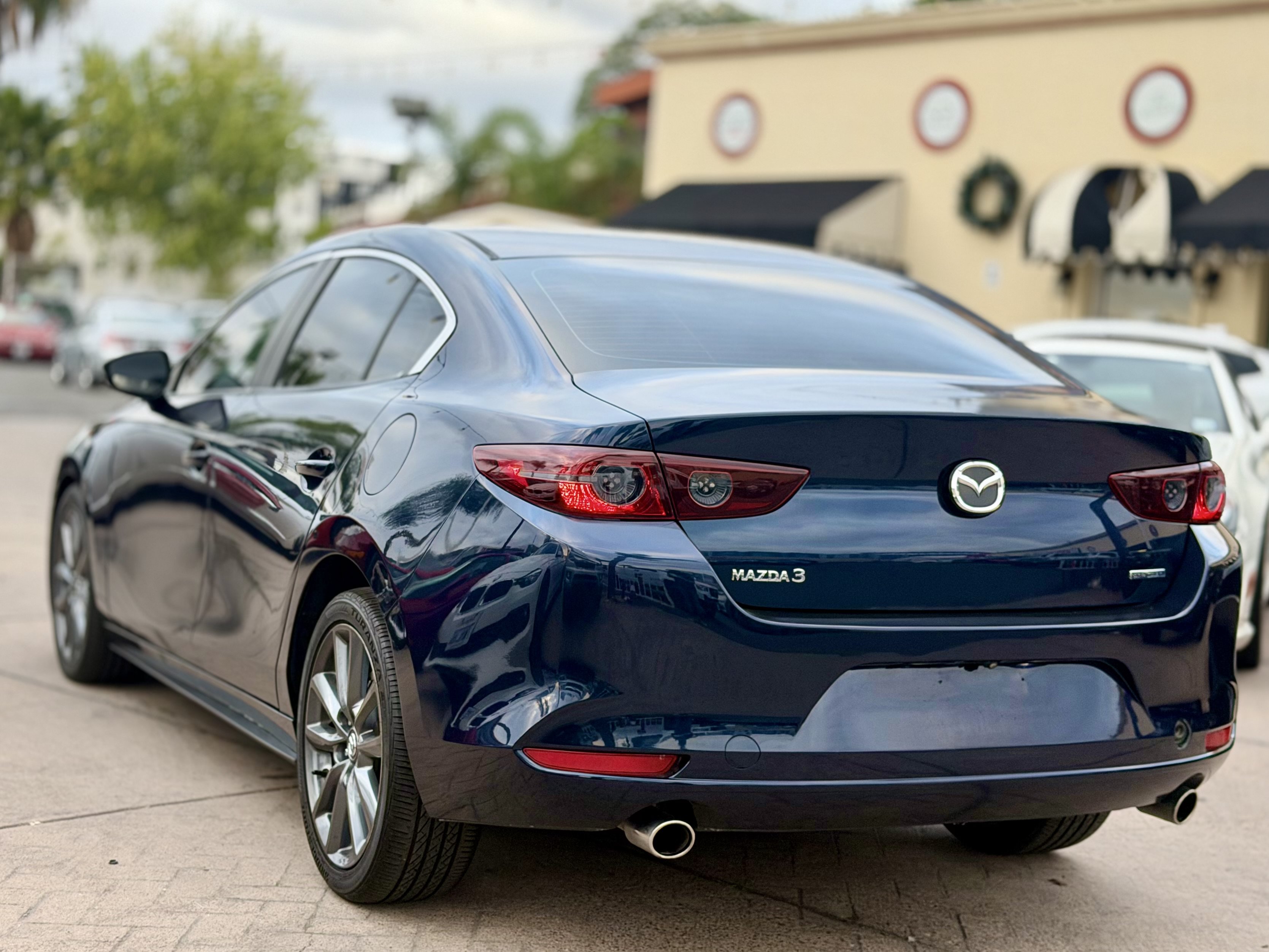 Used 2020 MAZDA MAZDA3 Sedan FWD image 9