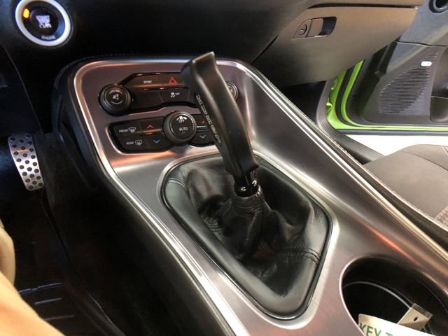 Used 2015 Dodge Challenger R/T w/ Quick Order Package 22B R/T image 17