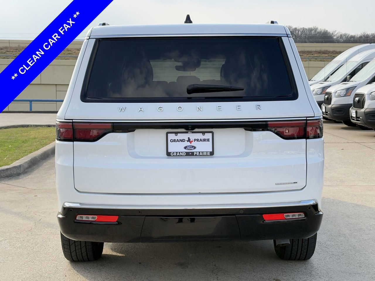 Used 2024 Jeep Wagoneer L Series II image 7