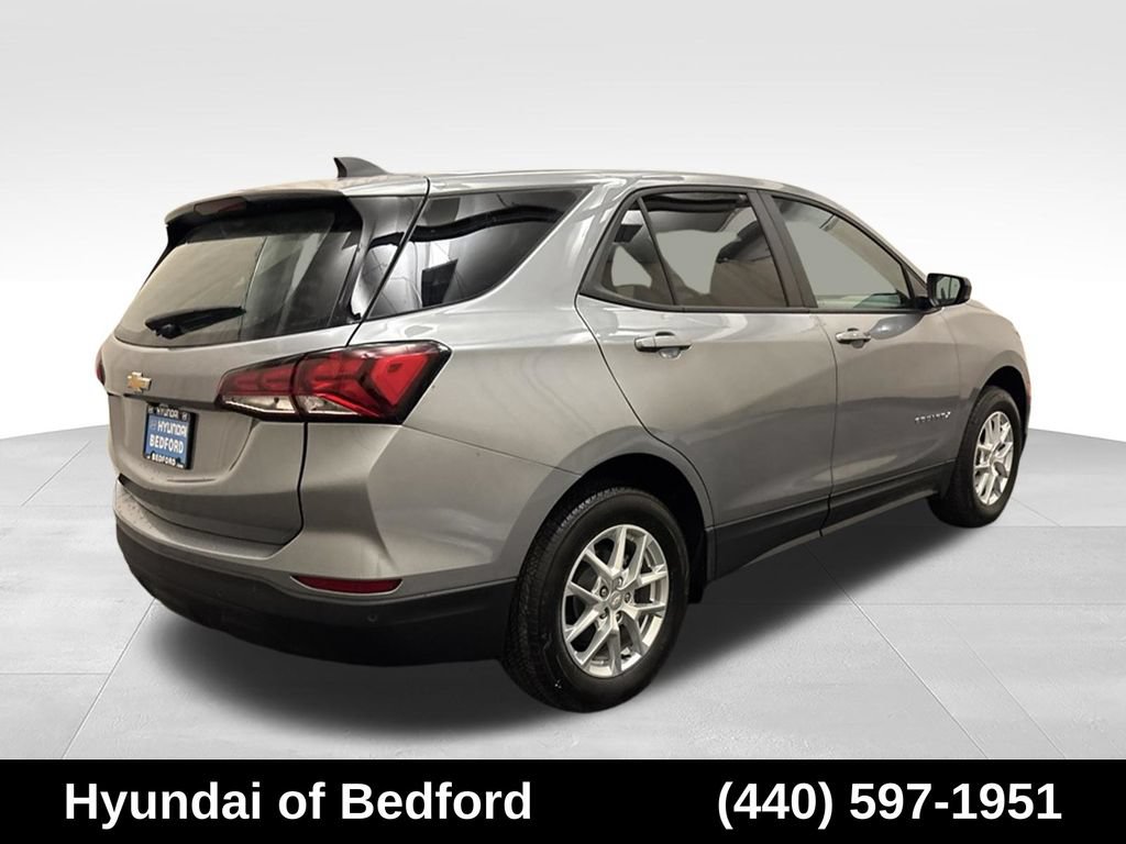 Used 2023 Chevrolet Equinox LS AWD/4WD image 5