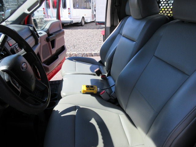 Used 2017 Ford F550 4x4 Regular Cab Super Duty image 15