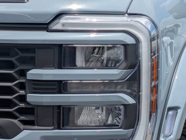 New 2026 Ford F250 Lariat w/ Black Appearance Package AWD/4WD image 10