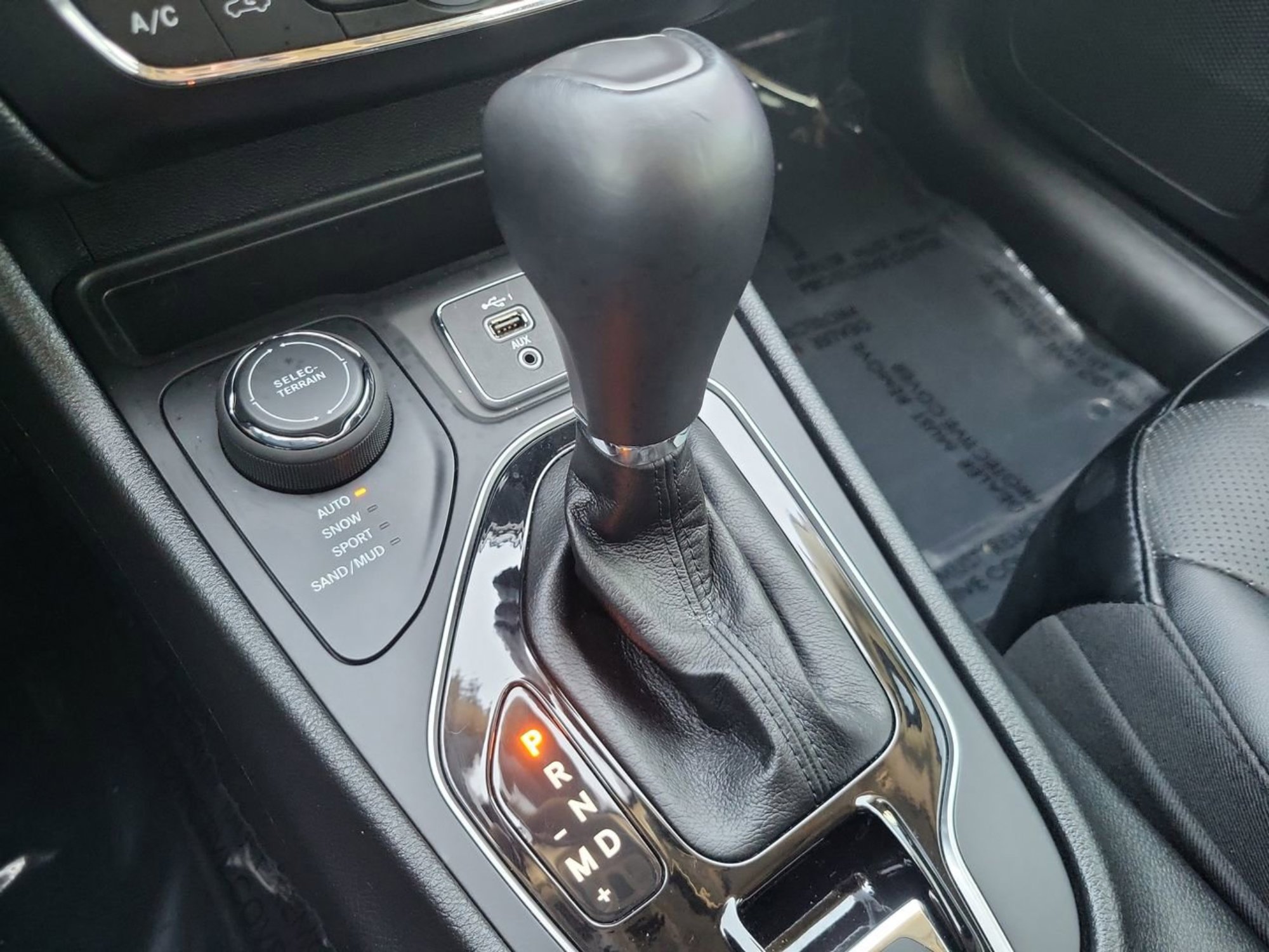 Used 2022 Jeep Cherokee Limited image 22