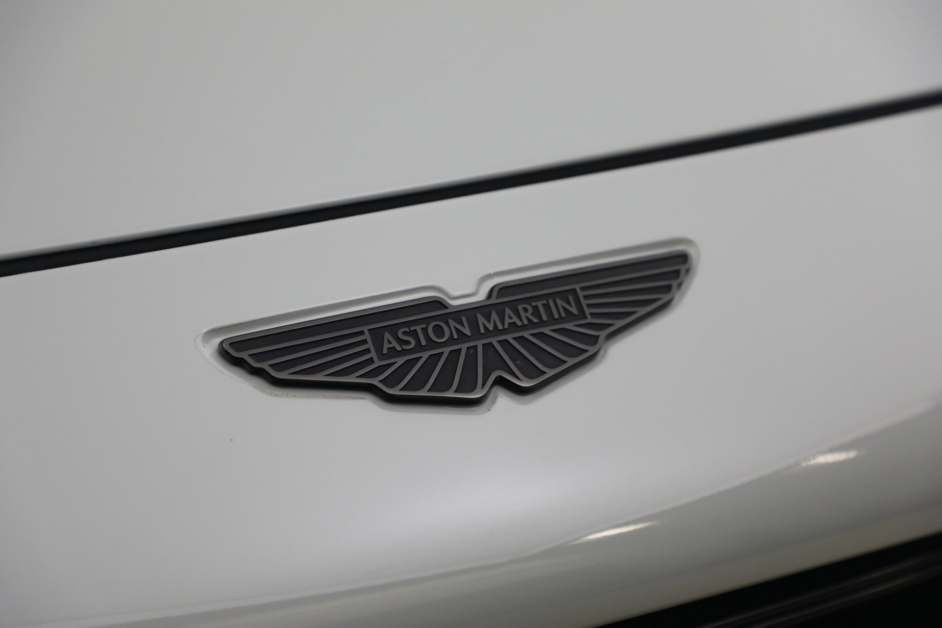 Used 2025 Aston Martin DBX 707 image 20