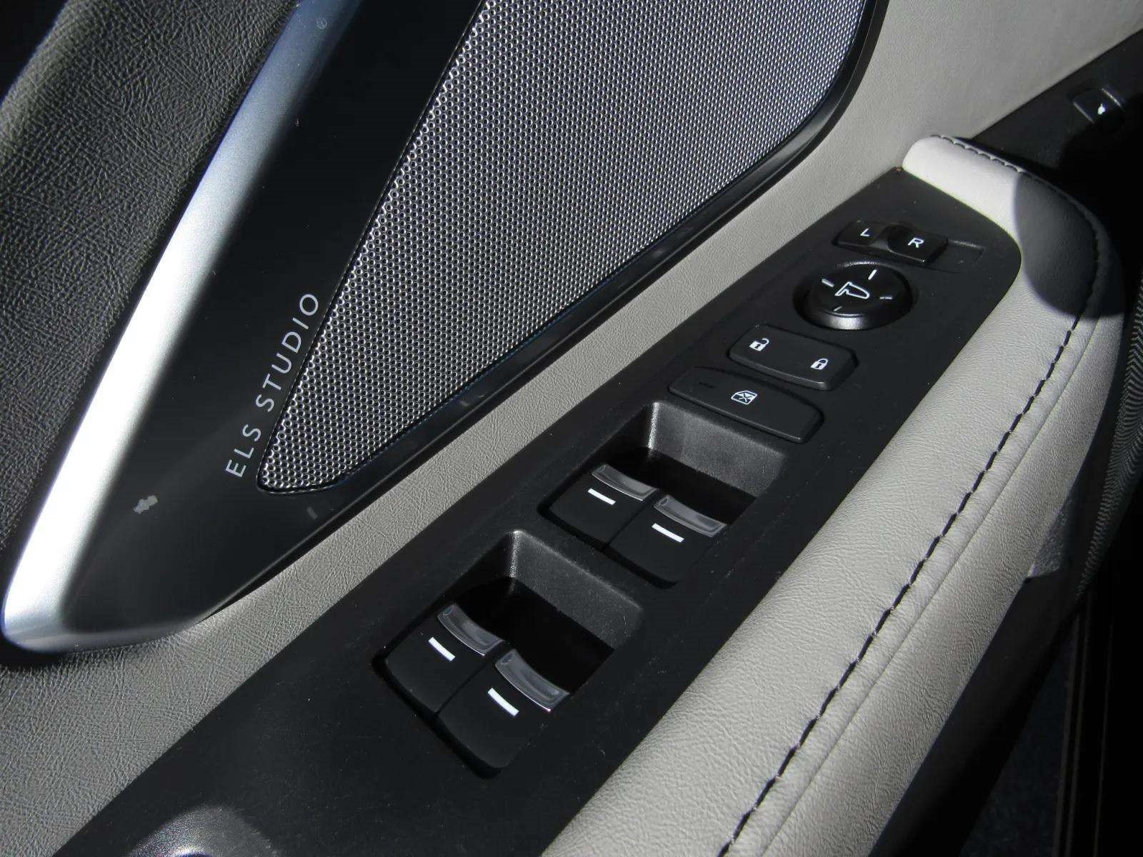 Used 2021 Acura RDX w/ Technology Package FWD image 23