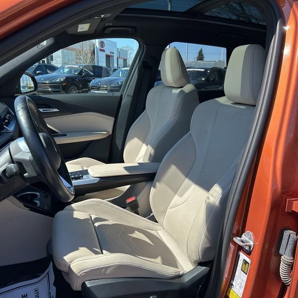 Used 2023 BMW X1 xDrive28i w/ Convenience Package AWD/4WD image 3