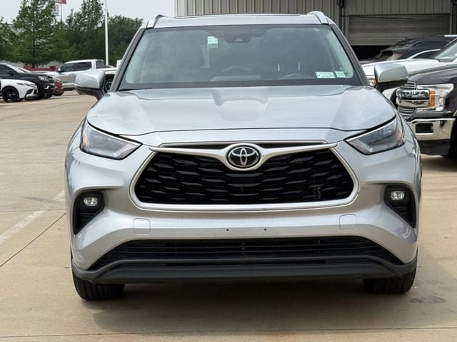 Used 2023 Toyota Highlander XLE FWD image 8