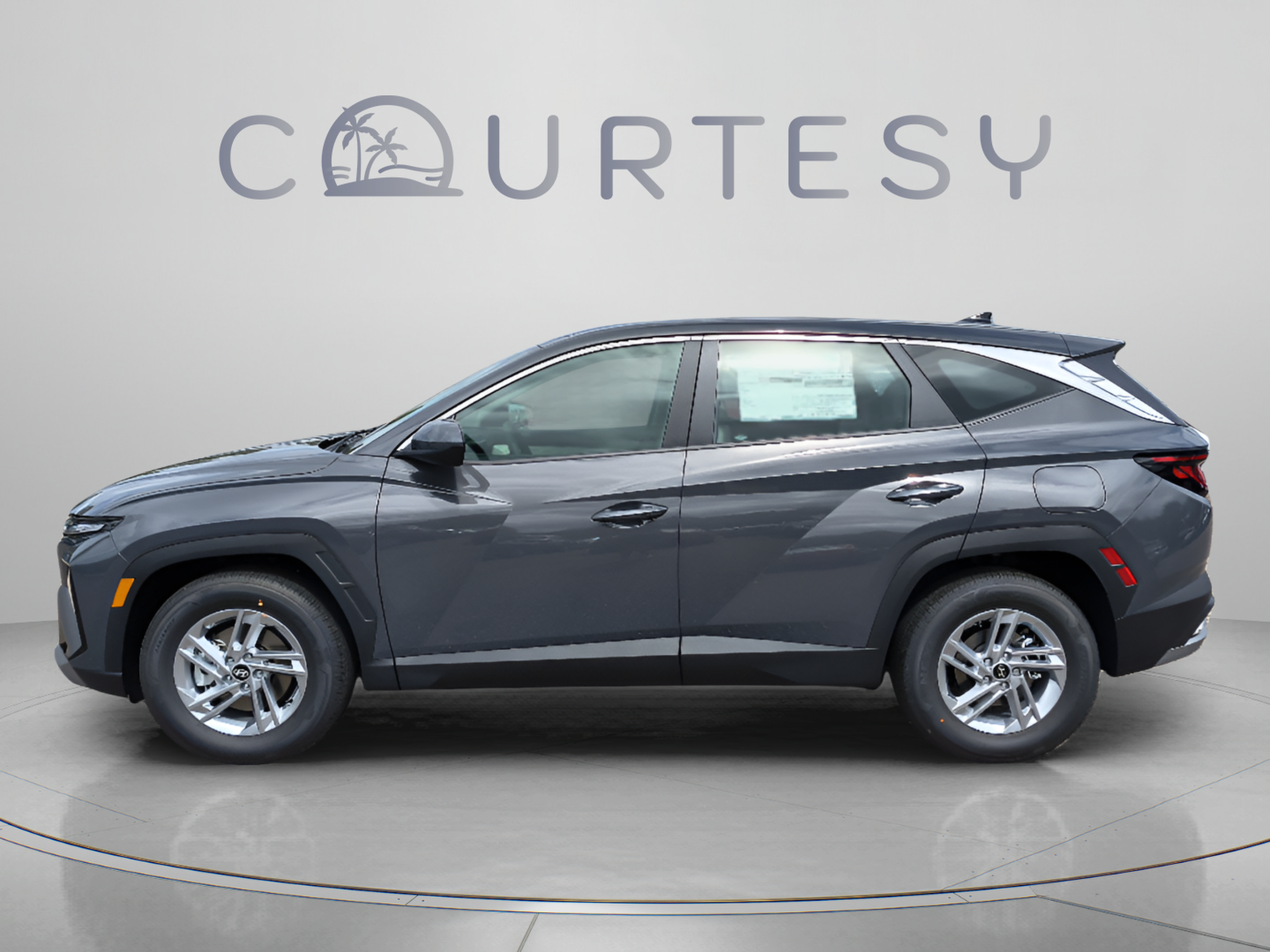 New 2026 Hyundai Tucson SE FWD image 2