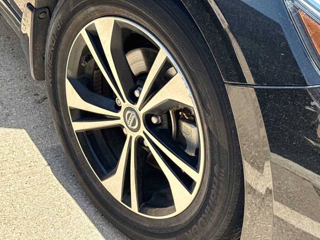 Used 2021 Nissan Sentra SV FWD image 4
