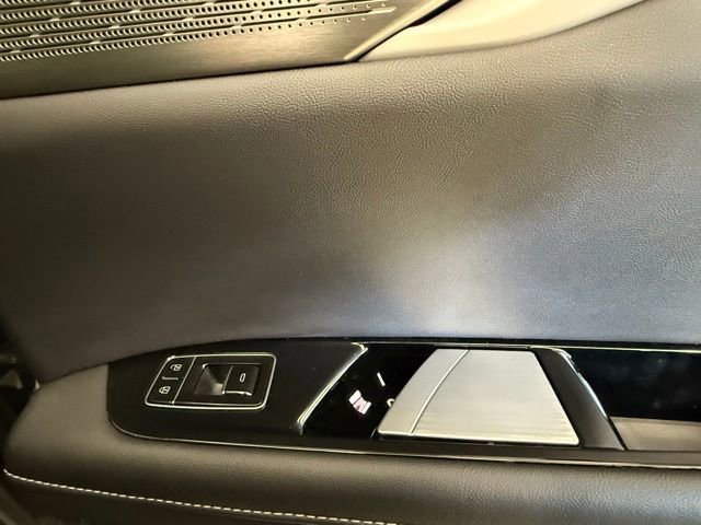 Used 2025 Cadillac Optiq Luxury 1 image 29