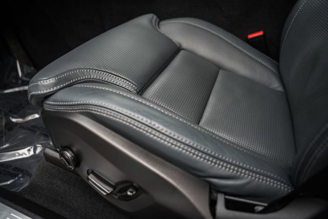 Used 2023 Volvo XC90 B6 Ultimate w/ Lounge Package AWD/4WD image 35