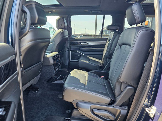 New 2026 Jeep Grand Wagoneer 4WD w/ Premium Group I image 20