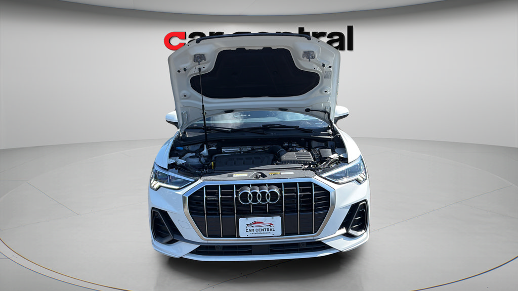 Used 2025 Audi Q3 2.0T Premium AWD/4WD image 2