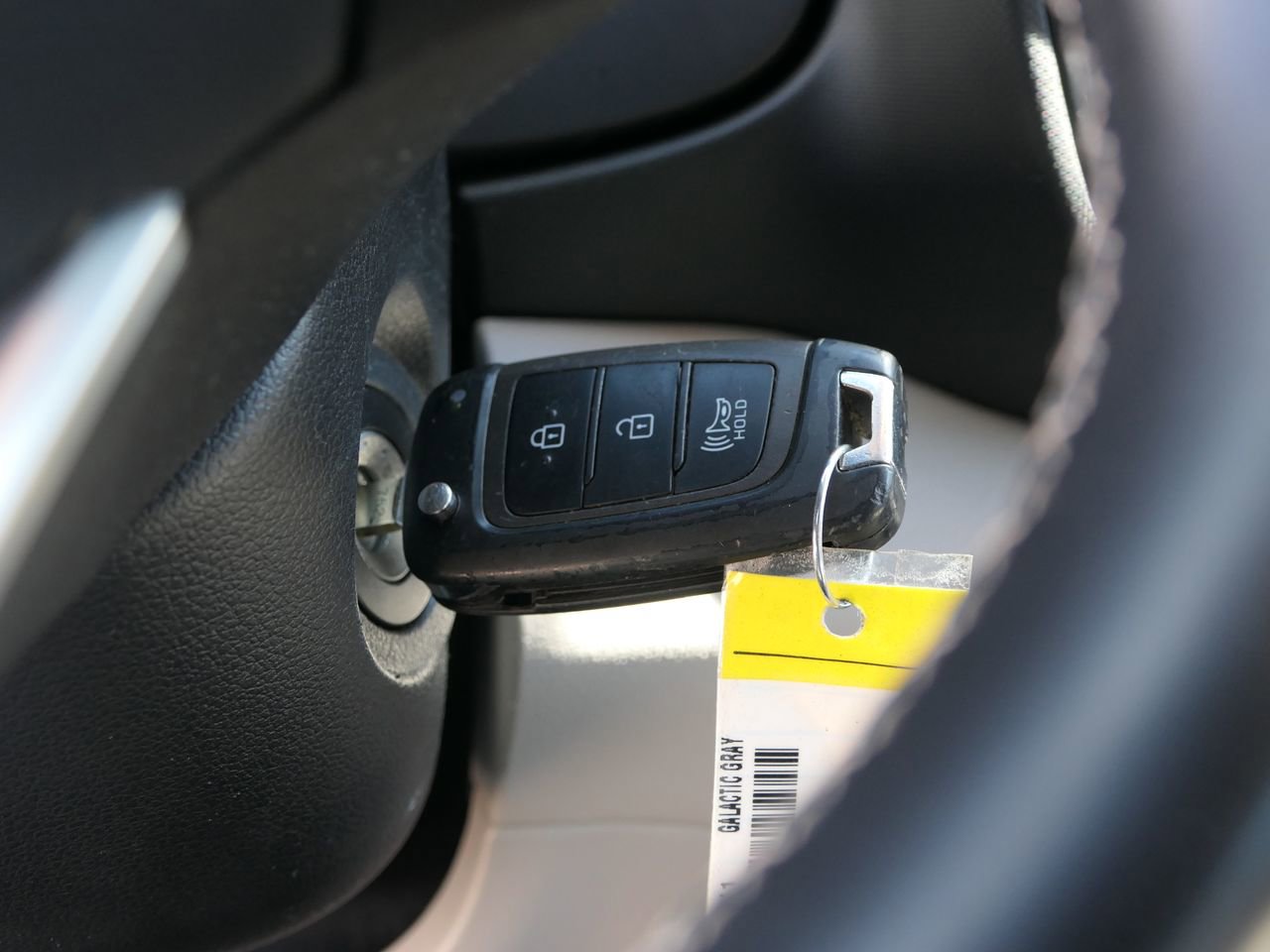 Used 2023 Hyundai Venue SEL image 16