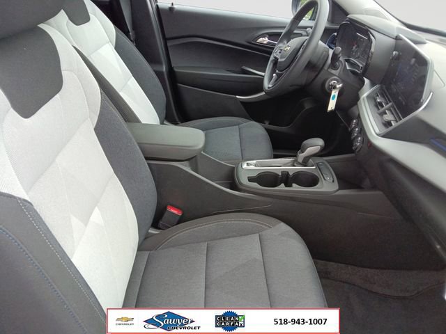 Used 2024 Chevrolet Trax LS w/ LS Convenience Package FWD image 16