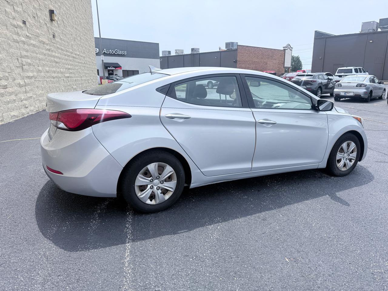 Used 2016 Hyundai Elantra SE FWD image 5
