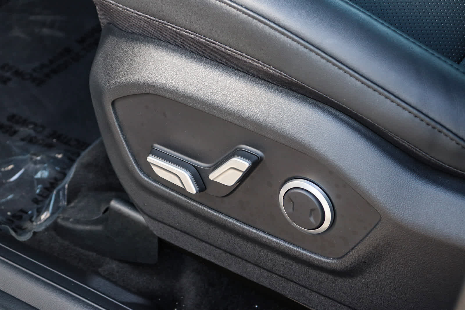 Used 2025 Hyundai Santa Fe SEL image 24