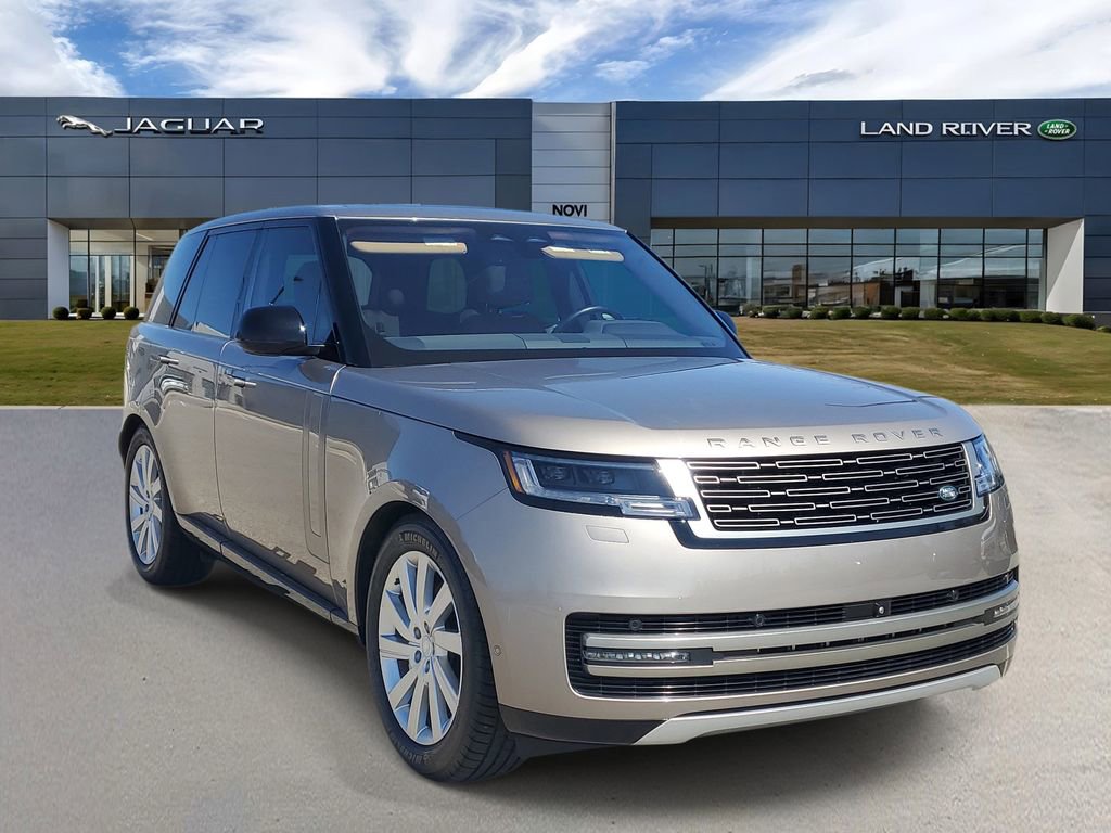 Used 2023 Land Rover Range Rover SE image 4
