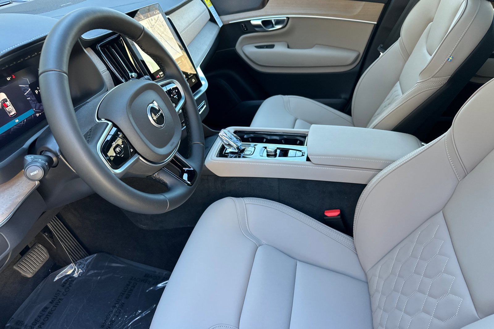 New 2026 Volvo XC90 B6 Plus image 8