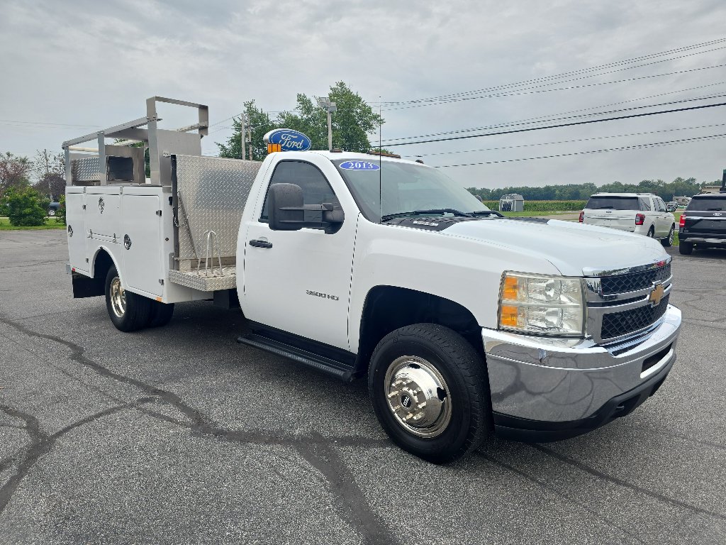Used 2013 Chevrolet Silverado 3500 W/T RWD image 4