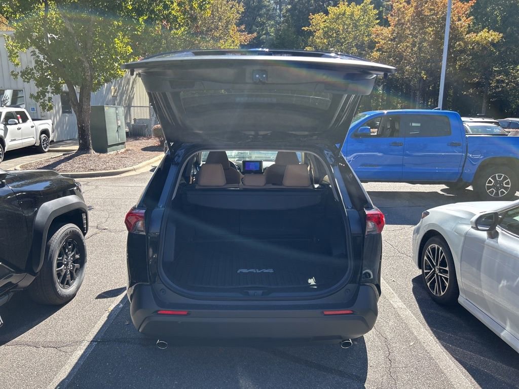 New 2025 Toyota RAV4 LE image 18