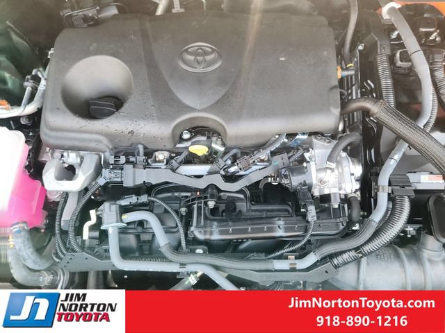 Used 2025 Toyota Sienna XLE Woodland Edition AWD/4WD image 32