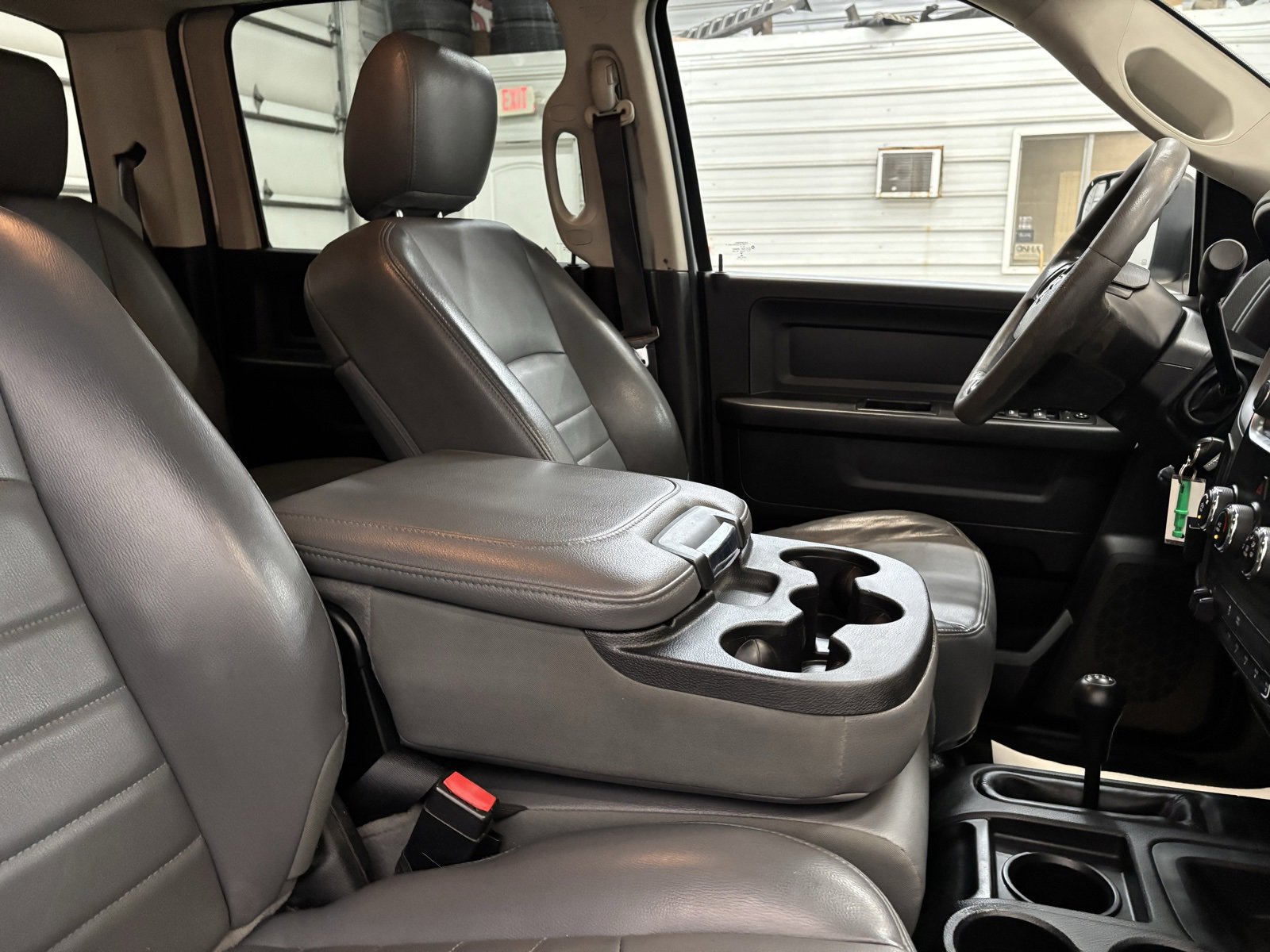 Used 2018 RAM 3500 Tradesman w/ Snow Chief Group image 25