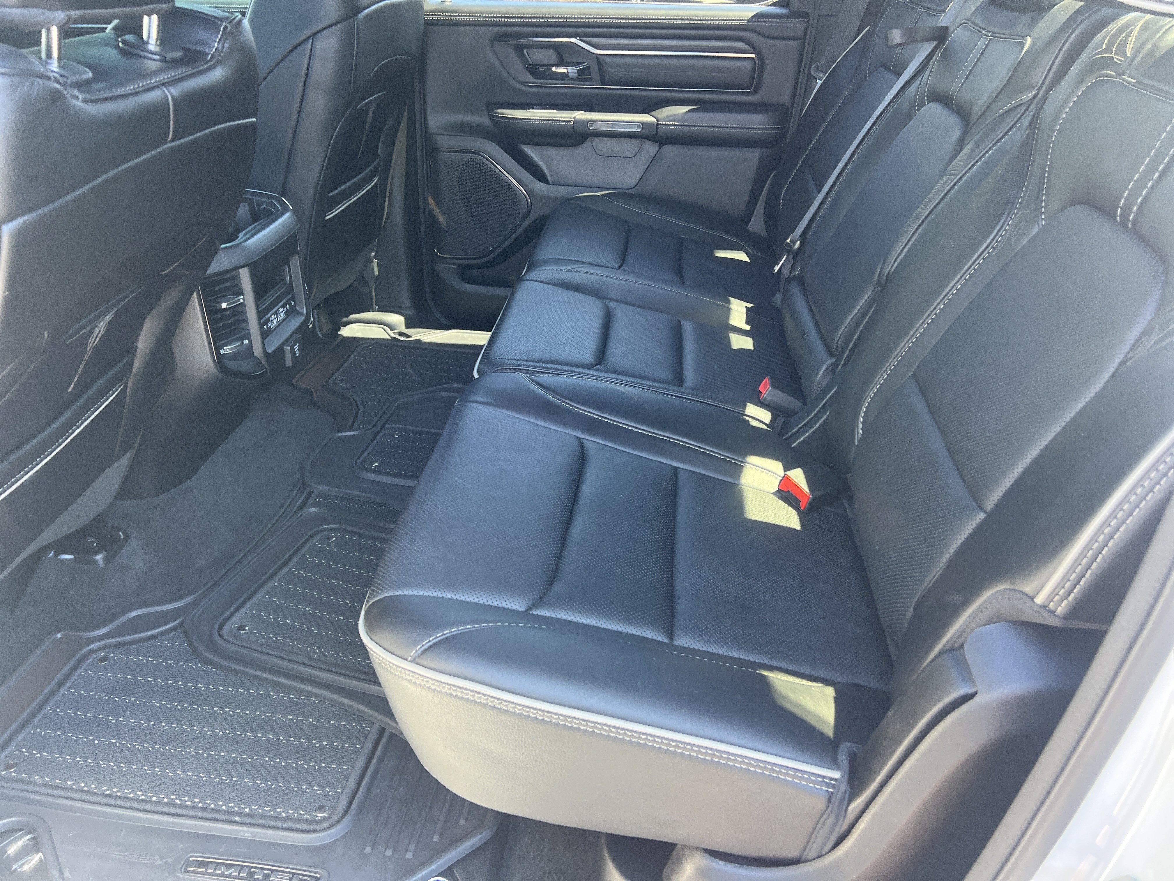 Used 2023 RAM 1500 Limited AWD/4WD image 26