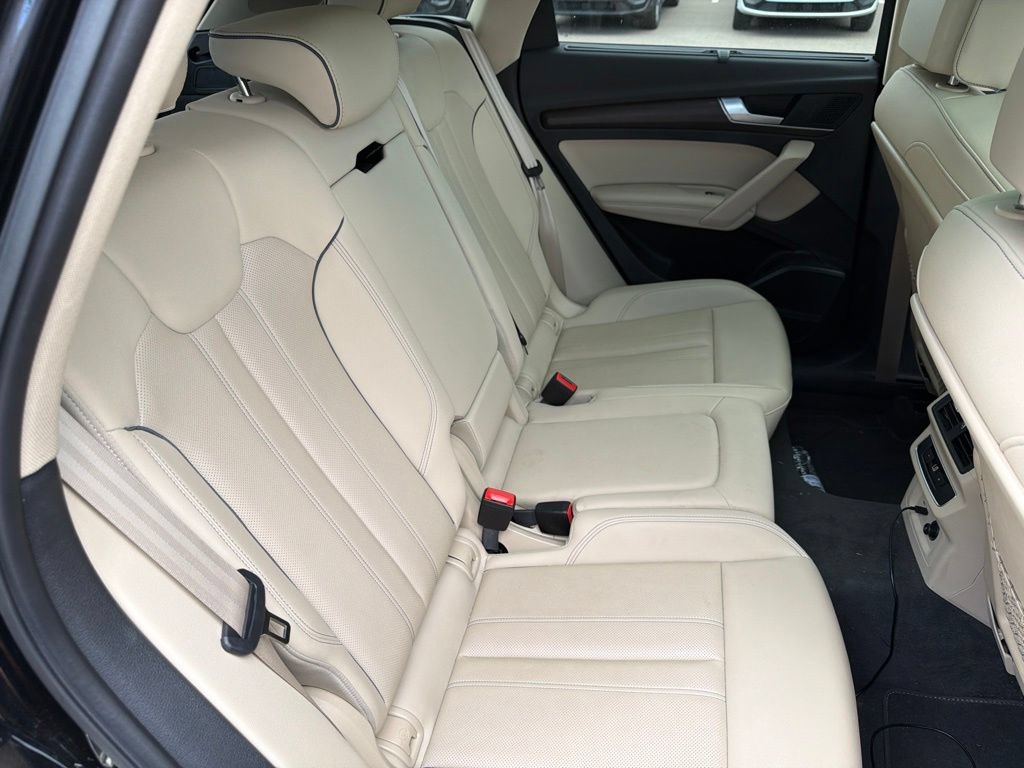 Used 2021 Audi Q5 2.0T Premium Plus w/ Premium Plus Package AWD/4WD image 10