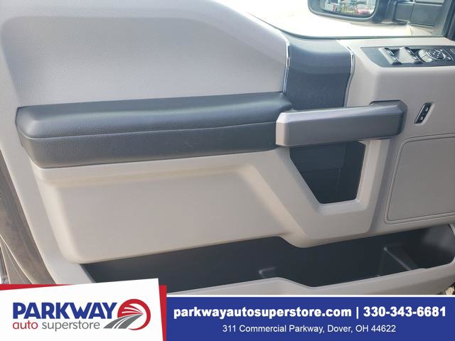 Used 2022 Ford F550 4x4 Crew Cab Super Duty w/ XLT Value Package image 13