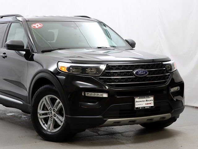 Used 2022 Ford Explorer XLT w/ Equipment Group 202A AWD/4WD image 2