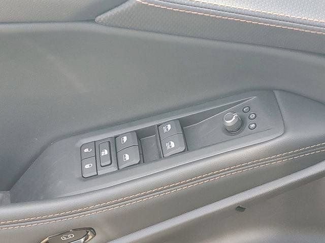 New 2026 Jeep Cherokee Limited AWD/4WD image 18