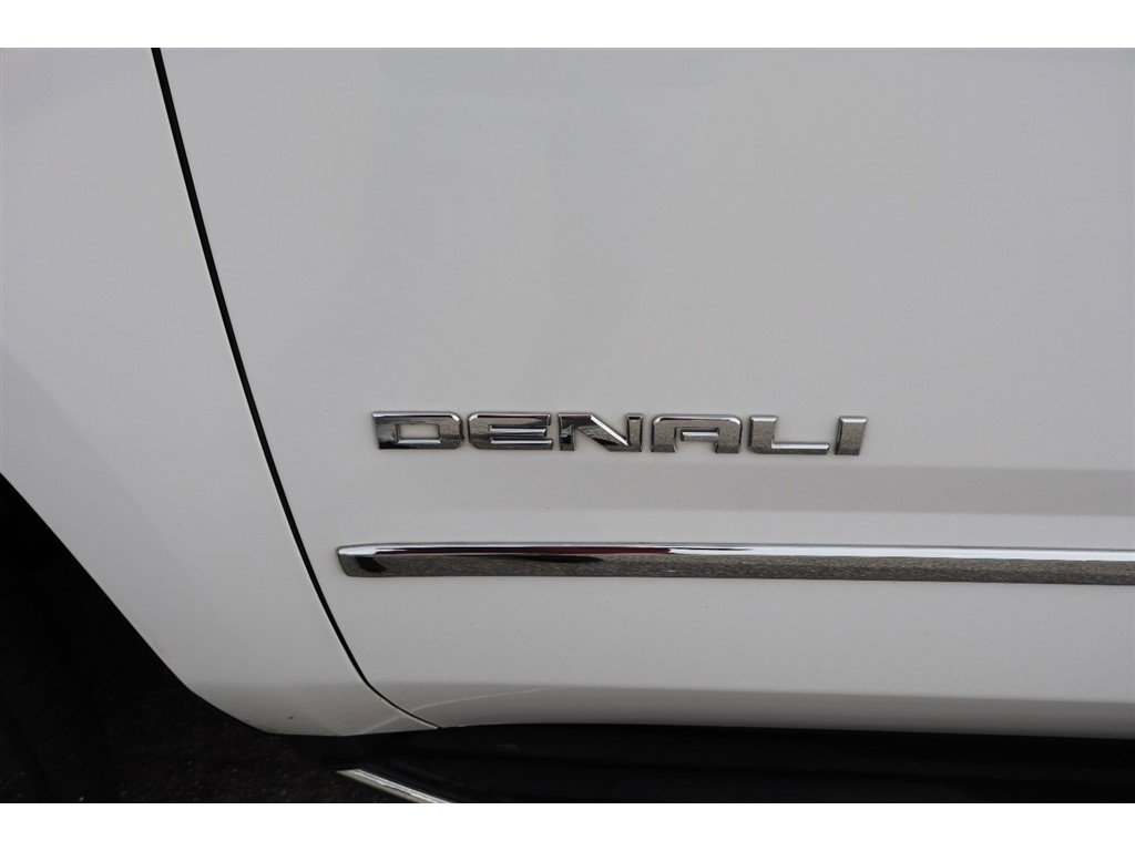 Used 2020 GMC Yukon Denali w/ Open Road Package image 15