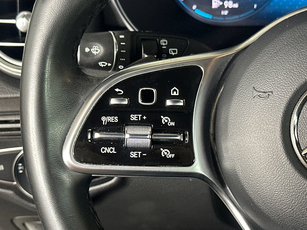 Used 2022 Mercedes-Benz GLC 300 image 27