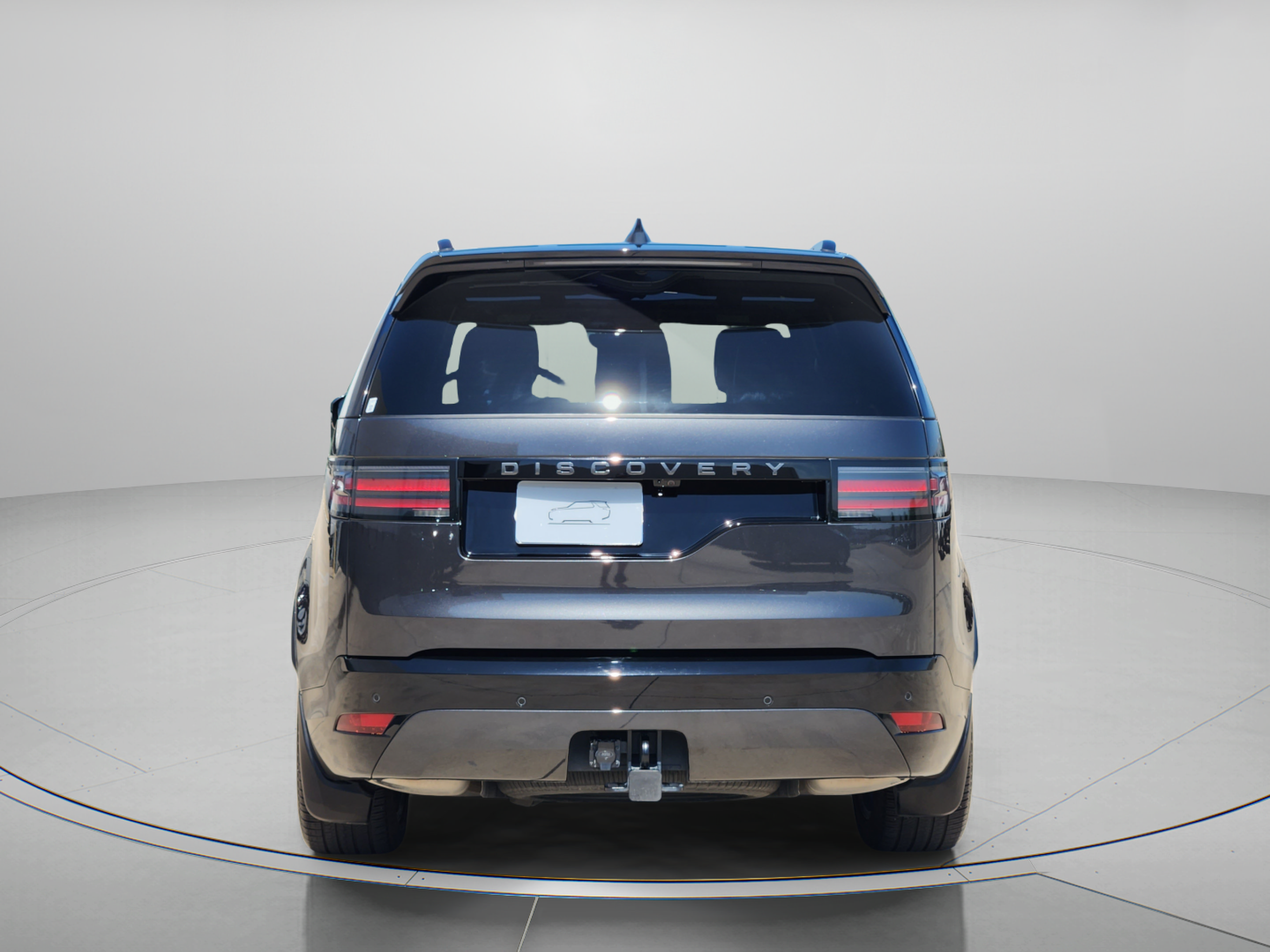 Certified 2024 Land Rover Discovery Dynamic SE AWD/4WD image 4