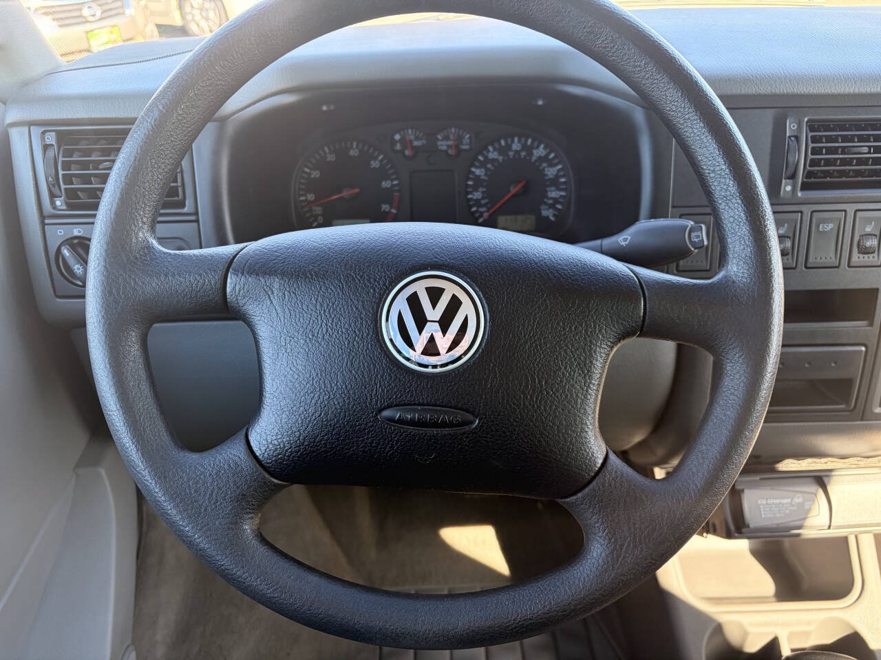 Used 2001 Volkswagen Eurovan FWD image 24
