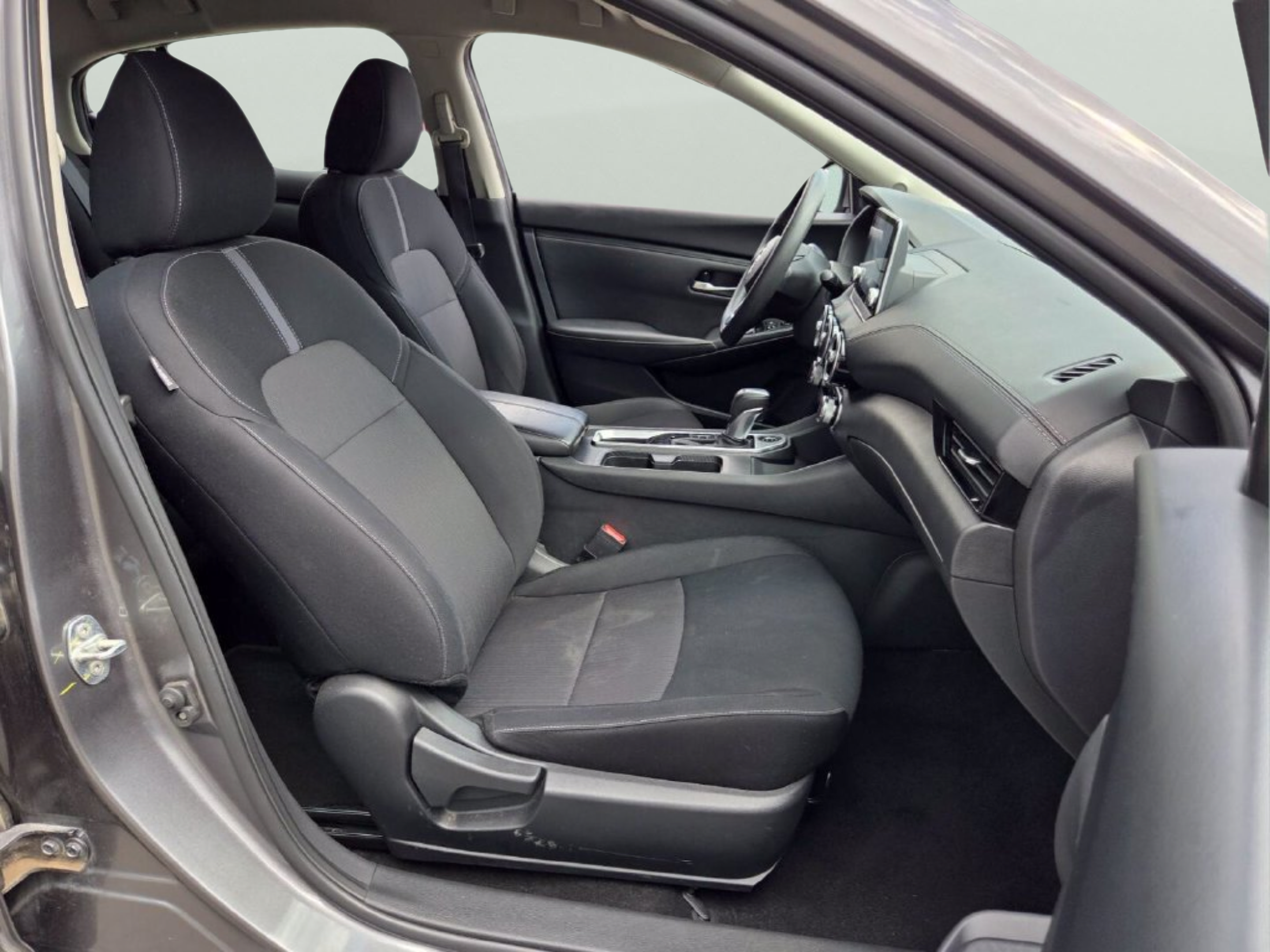 Used 2024 Nissan Sentra SV FWD image 15