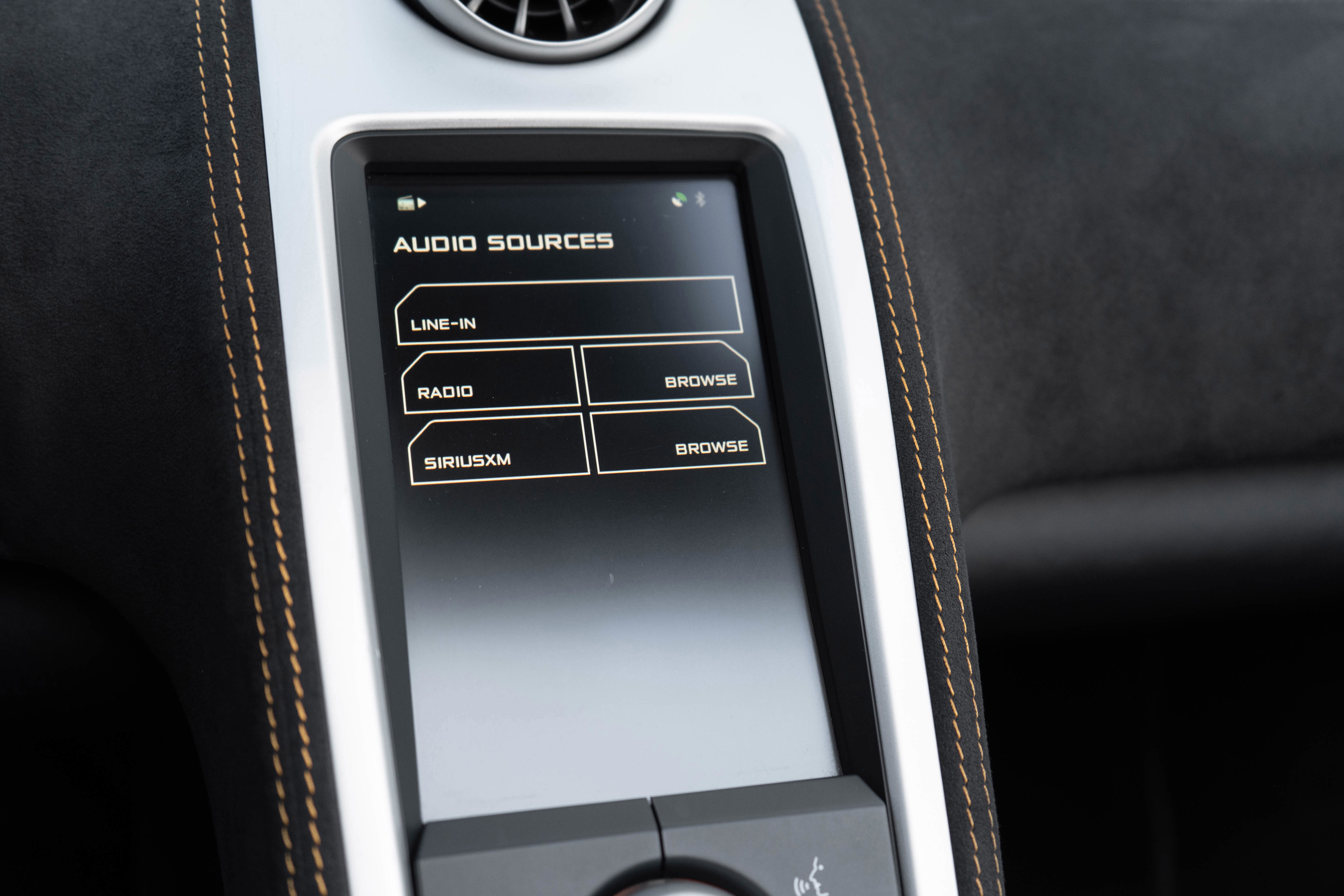 Used 2015 McLaren 650S Spider image 27