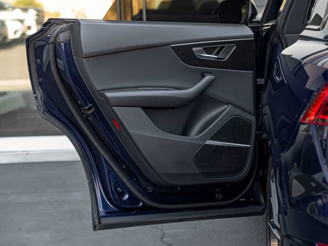 Used 2021 Audi Q8 Prestige w/ Prestige Package image 26