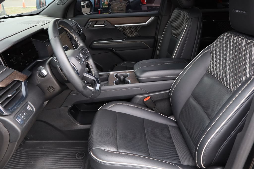 Certified 2024 GMC Acadia Denali w/ LPO, Roadside Safety Package FWD image 20