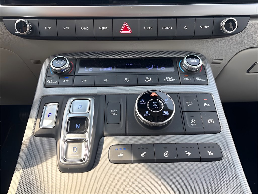 Certified 2023 Hyundai Palisade Limited image 24