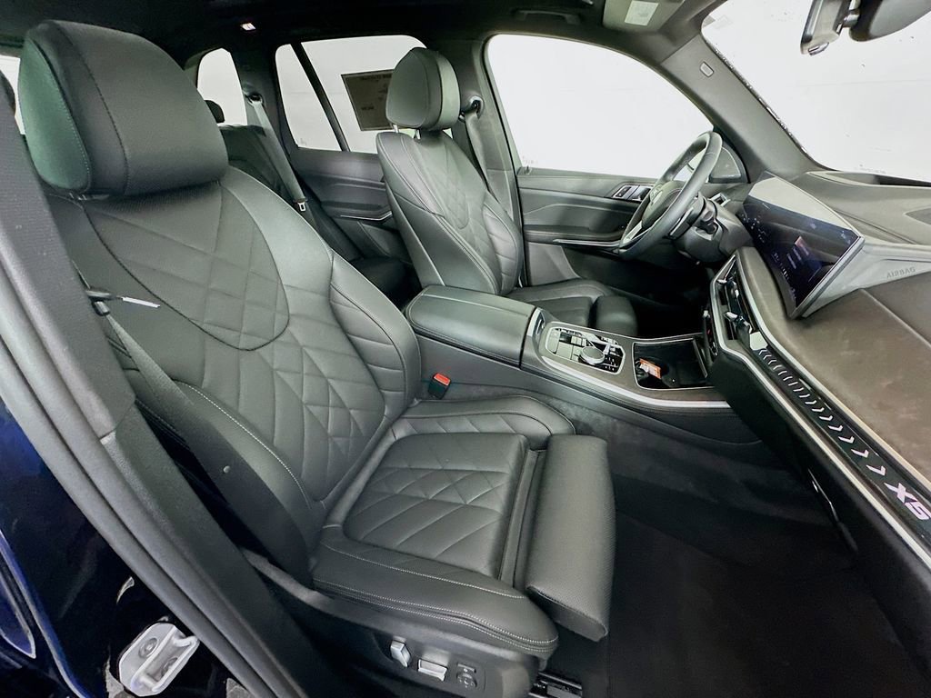 Used 2025 BMW X5 xDrive40i w/ Premium Package image 36