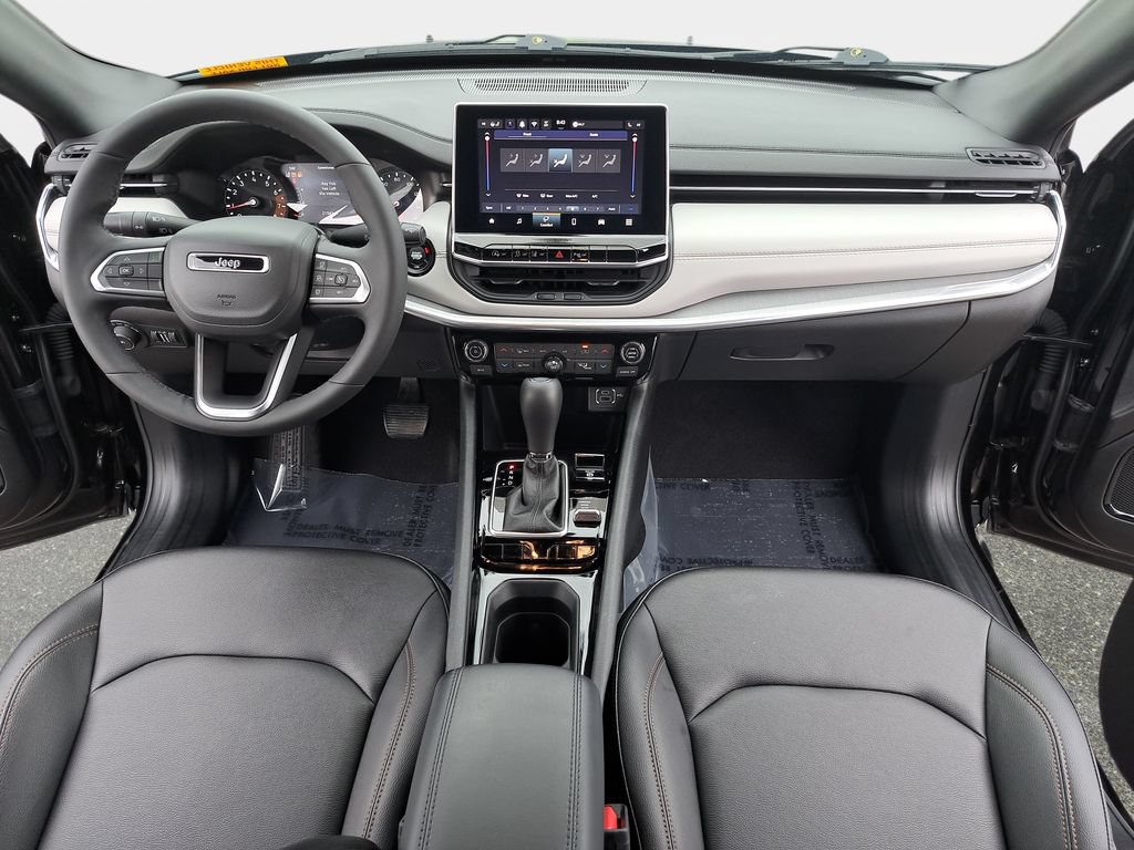 Certified 2024 Jeep Compass Limited AWD/4WD image 11